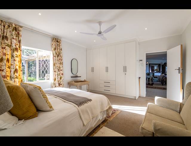 3 BEDROOM FREEHOLD FOR SALE IN UNDERBERG